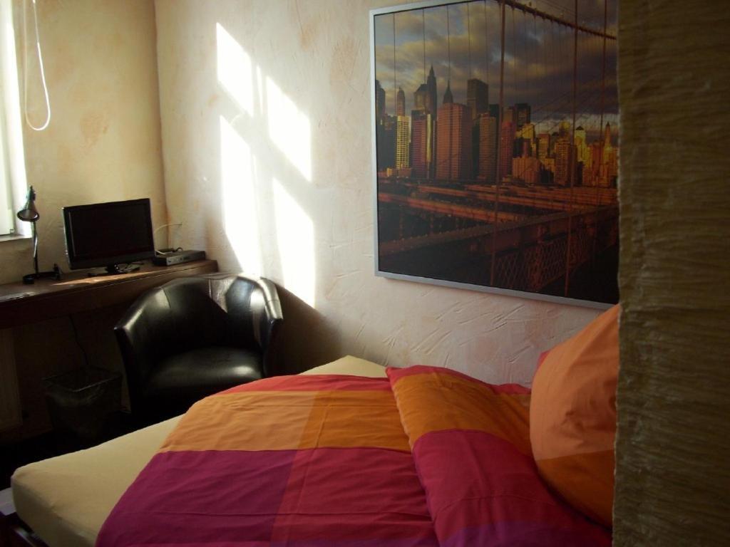 Fritzis Art Hotel Filderstadt Room photo